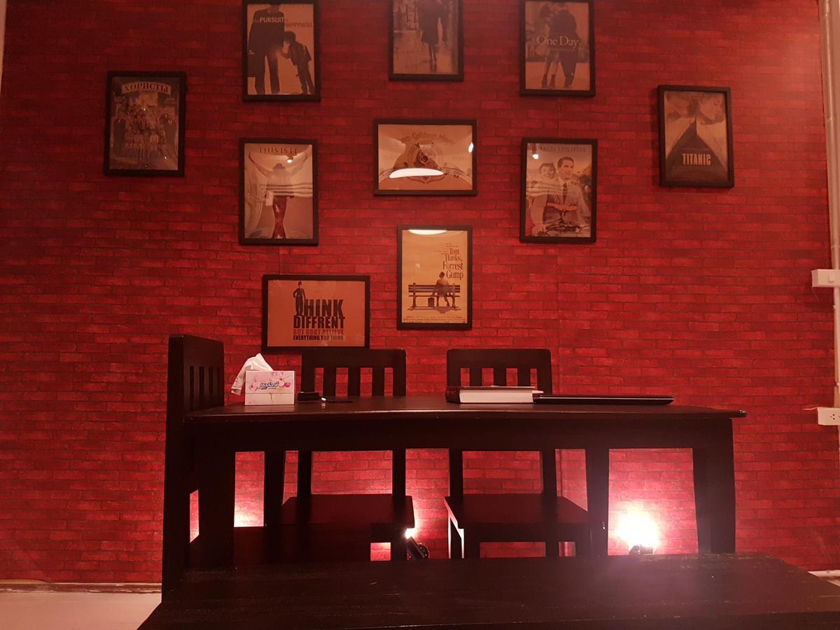 Mana Hostel Bangkok Exteriör bild